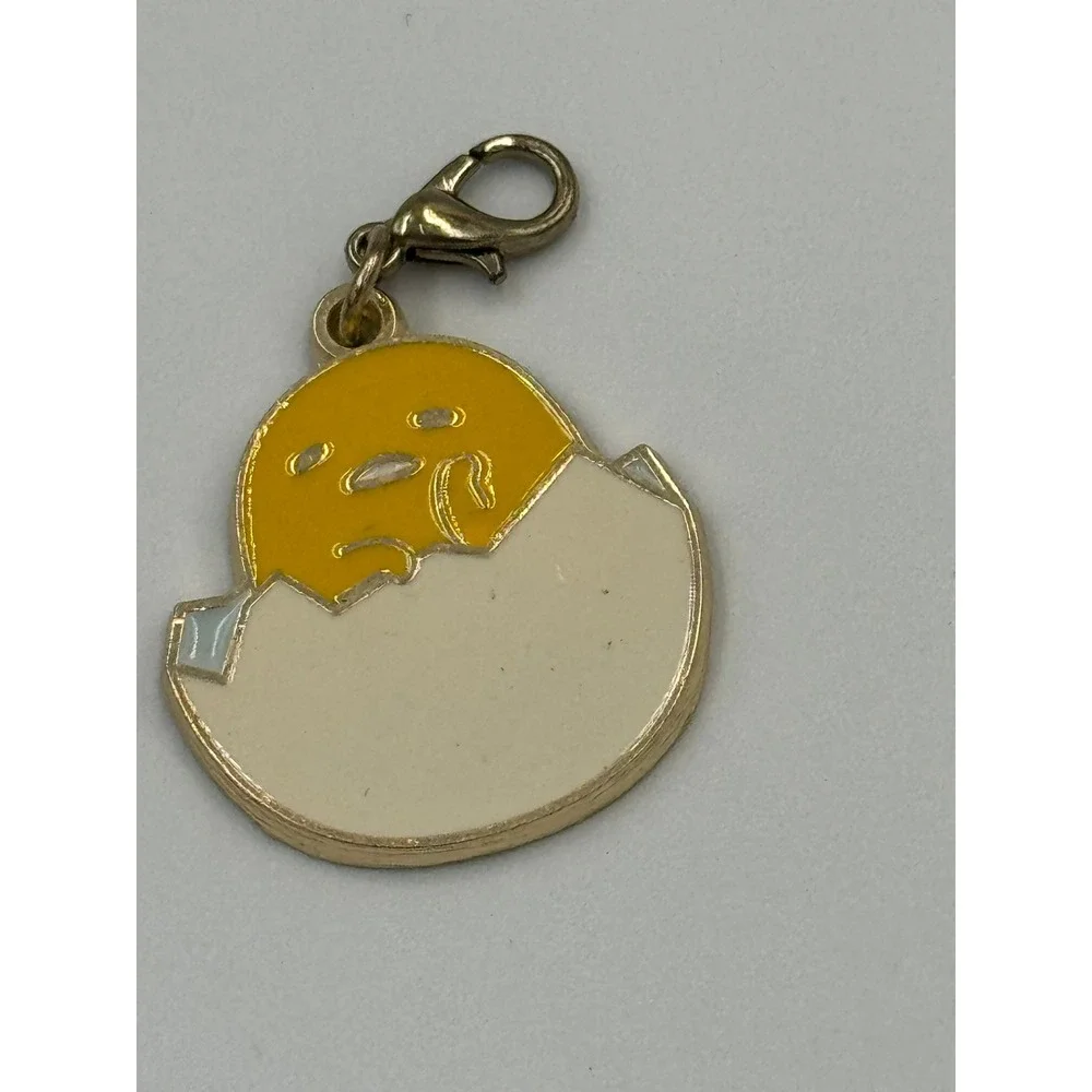 Sanrio Gudetama Lazy Egg Enamel Charm Loot Crate Exclusive Gold Tone Zipper Pull